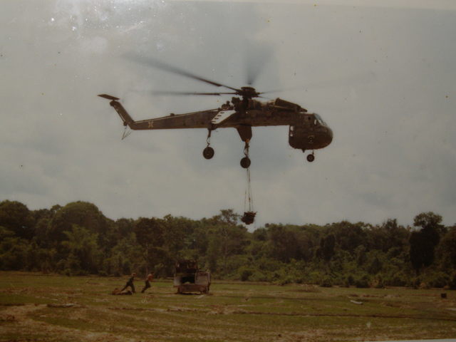 First Platoon track being sky-hooked by a Sikorsky